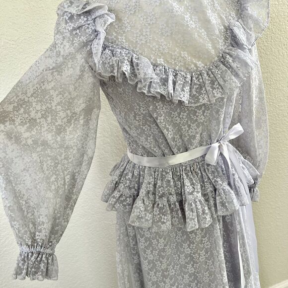 Vintage 70s Long Light Purple Lilac Ruffled Lace Maxi Dress Creations by Aria - Picture 15 of 16